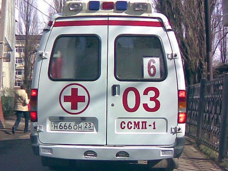 В Житомирской области мужчина умер, пытаясь вытащить машину из сугроба