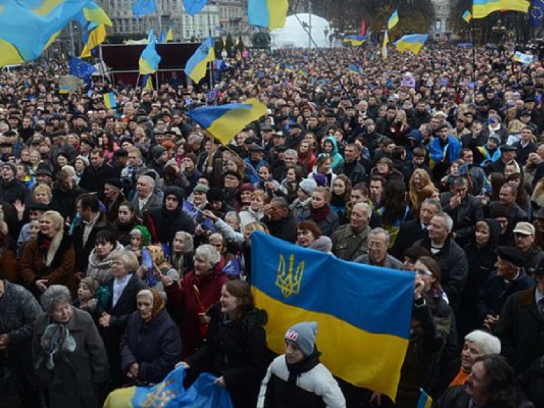 Массовые митинги в текущем месяце пока не смогут перерасти в третий Майдан – эксперт