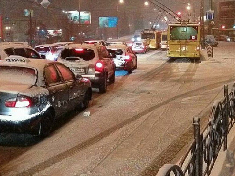 В Киеве на Окружной дороге зафиксировано пять ДТП (КАРТА)