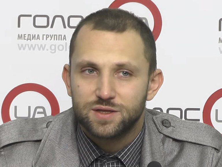 Политолог назвал причины конфликта Данилюка и Насирова