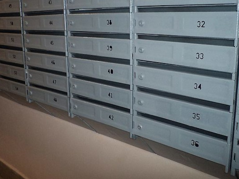 Из киевских подъездов массово воруют почтовые ящики