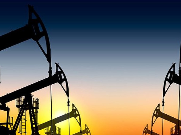 Цены на нефть марки Brent достигли отметки 55,63 долларов за баррель