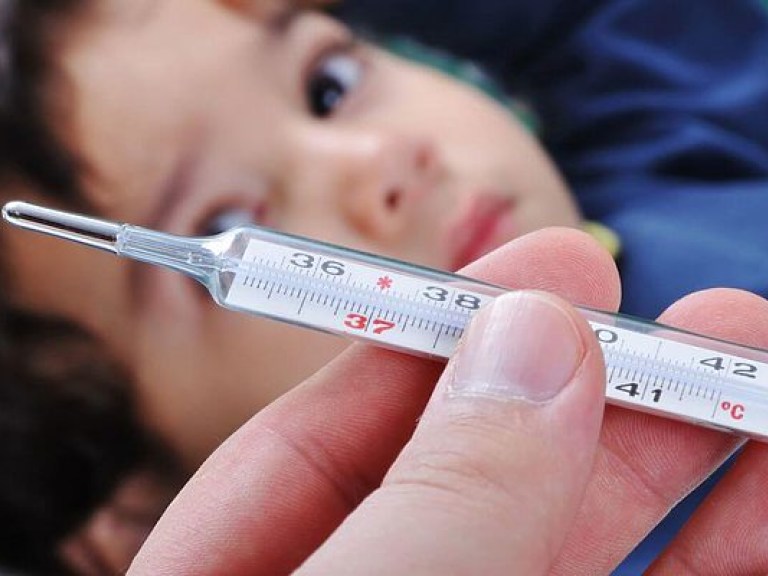 В Киеве растет заболеваемость гриппом среди детей, возможен карантин в школах