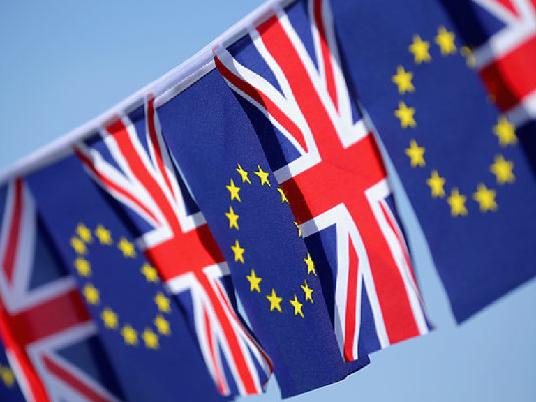 Евросоюз намерен требовать от Великобритании 57 миллиардов евро за Brexit