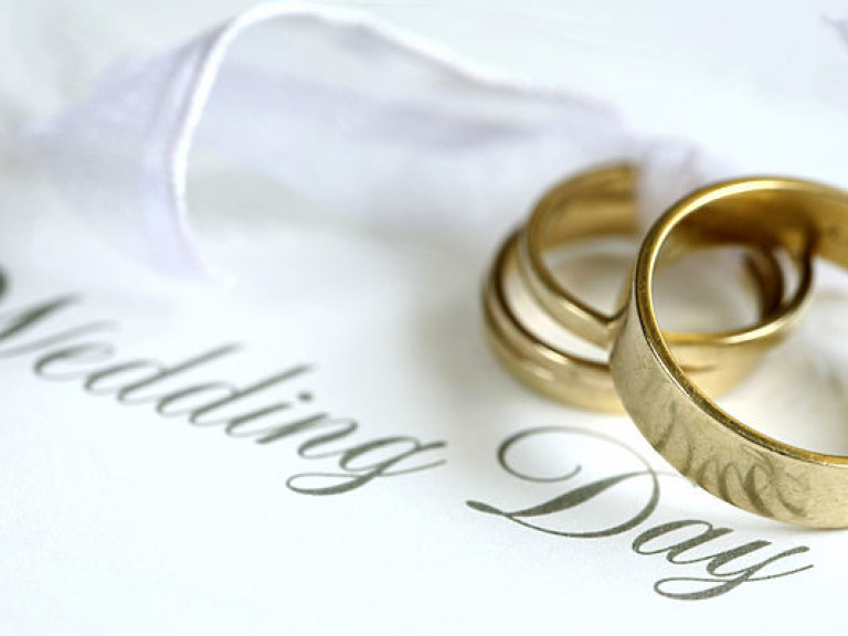 Сегодня Международный день брачных агентств