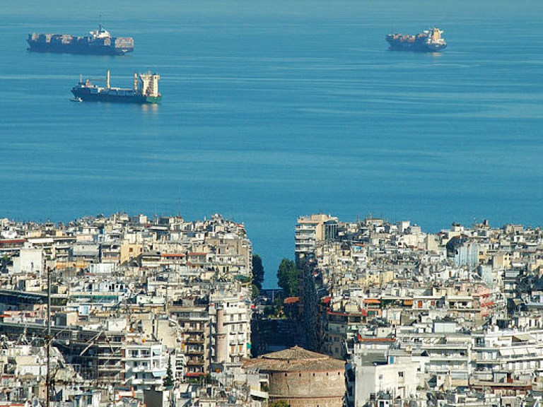 В греческих Салониках эвакуировали 72 тысячи человек из-за 250-килограммовой бомбы (ФОТО)
