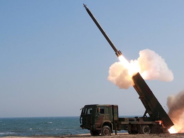 Южная Корея планирует ракетные испытания в ответ на запуск баллистической ракеты в КНДР