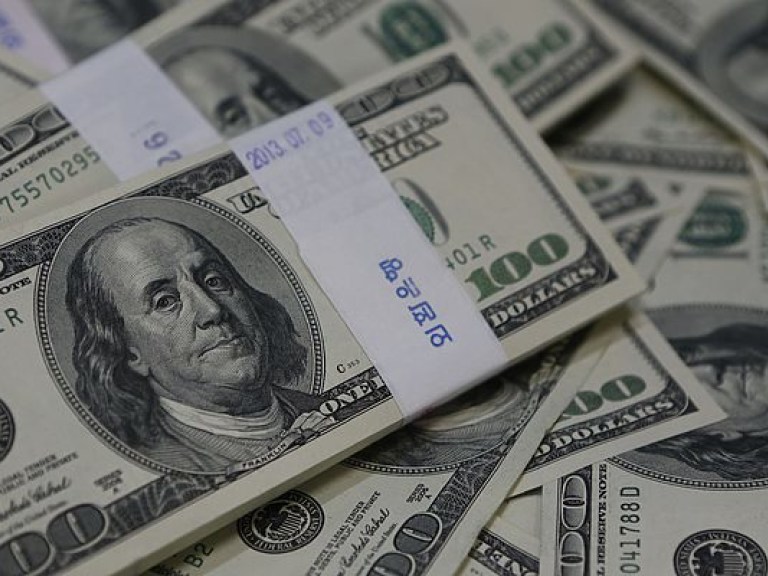 Объем продажи валюты на межбанке уменьшился на 41,21 миллионов долларов