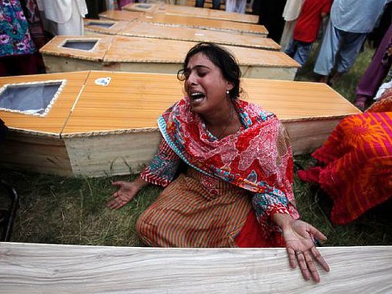 В Пакистане увеличилось количество погибших в результате теракта на митинге фармацевтов