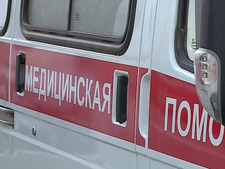 Сотни медиков «скорой» помощи вышли на митинг в Запорожье (ФОТО)