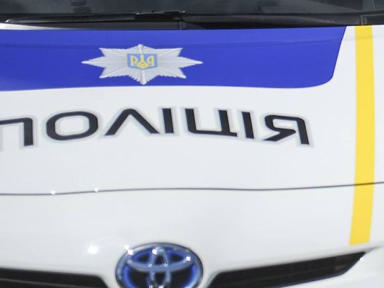 Житель Киева напал на патрульных, сорвав с одного из них кобуру с табельным оружием