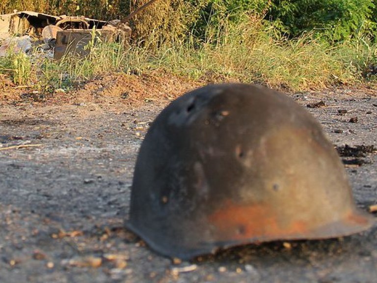 За сутки позиции АТО на Донбассе обстреляли 49 раз, один военный погиб