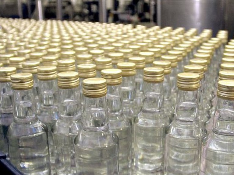 В Черниговской области разоблачили сеть по производству и продаже фальсифицированного алкоголя