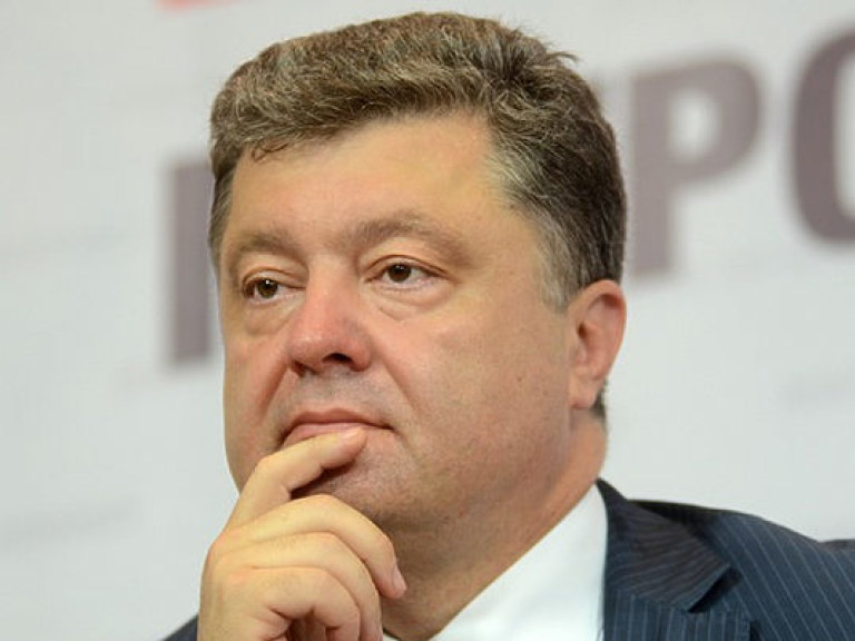 Порошенко призвал усилить санкции против РФ за признание документов ОРДЛО