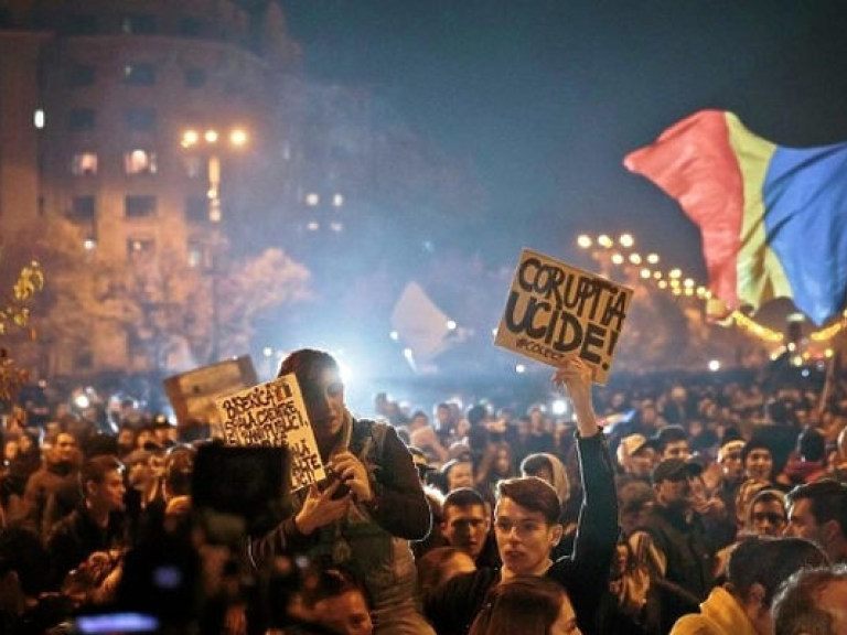 Парламент Румынии отменил постановление, из-за которого возникли массовые протесты
