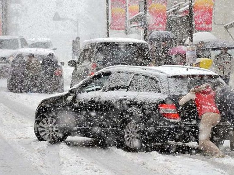 В результате снегопада в Китае пострадали 50 тысяч человек