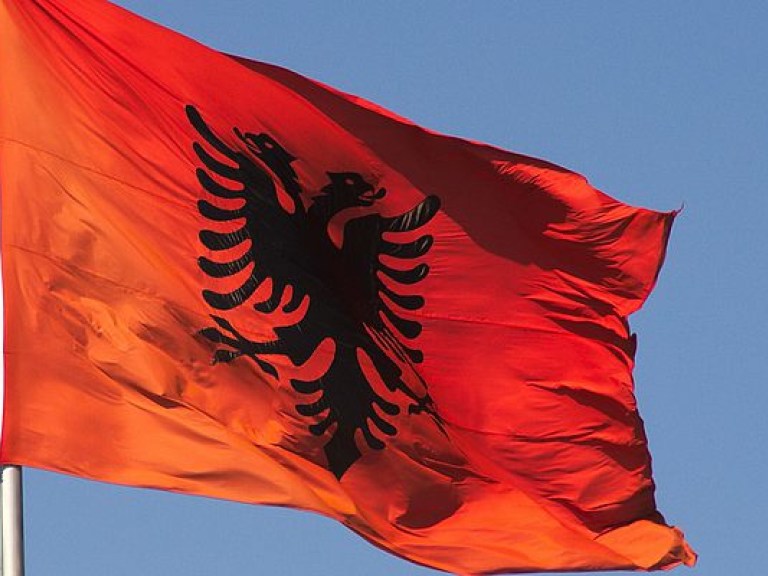 Оппозиция Албании объявила парламентский бойкот, ЕС призывает к диалогу (ФОТО)