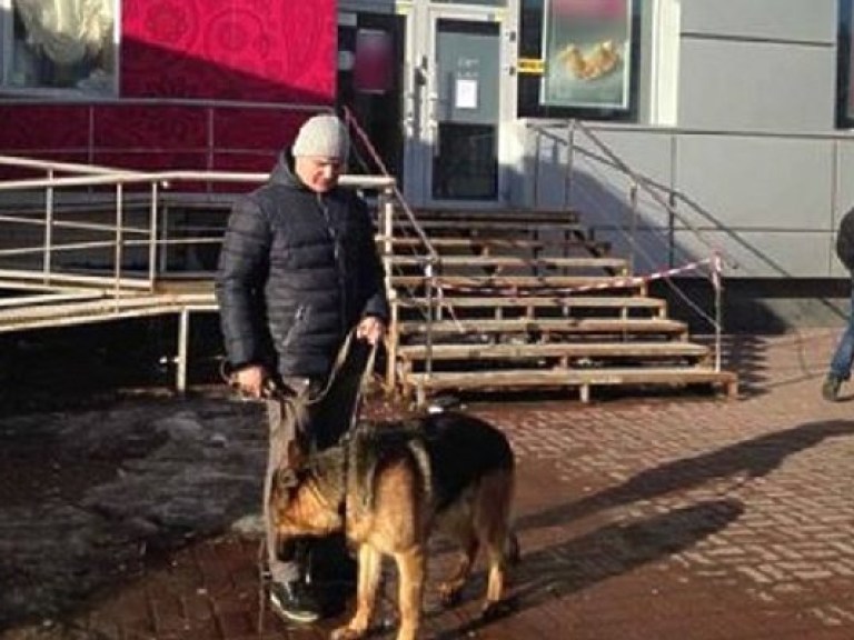 Вооруженный преступник ограбил банк в Киеве (ФОТО)
