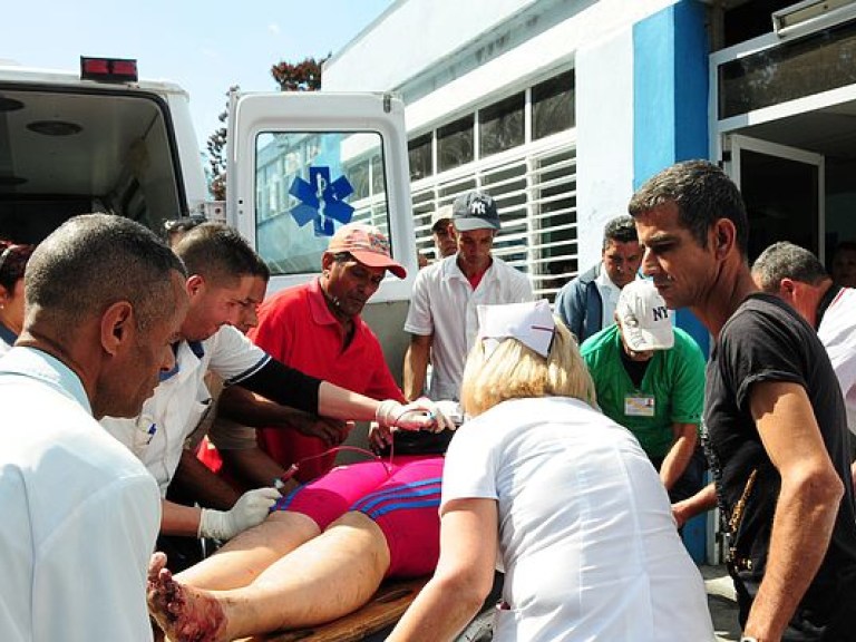 Шесть человек погибли в результате столкновения поездов на Кубе (ФОТО)