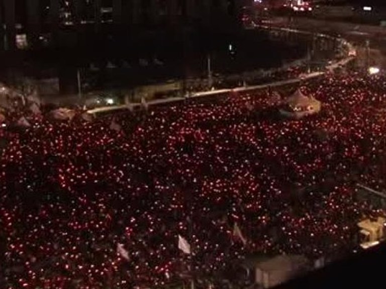 В Южной Корее 800 тысяч человек требуют отставки президента (ФОТО, ВИДЕО)