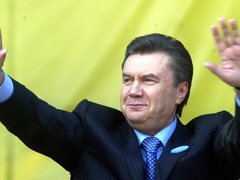 Янукович обвинил в попытке разогнать Майдан Левочкина и Фирташа