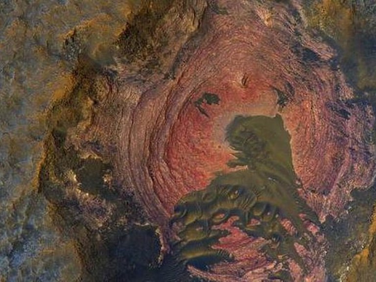 В NASA обнародовали необычный снимок поверхности Марса (ФОТО)