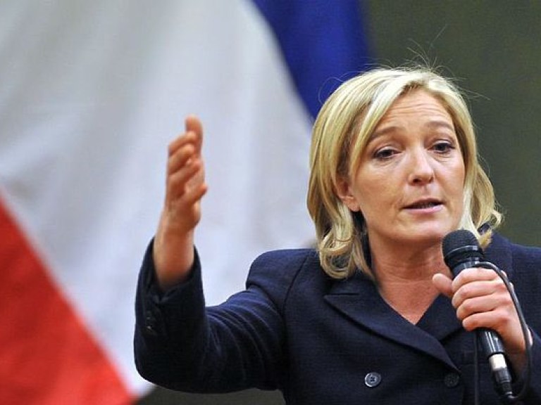 Бывший помощник Ле Пен сообщил о махинациях своего шефа на выборах 2012 года