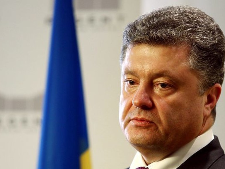 Эксперт: Решать вопрос о блокаде Донбасса должен Порошенко
