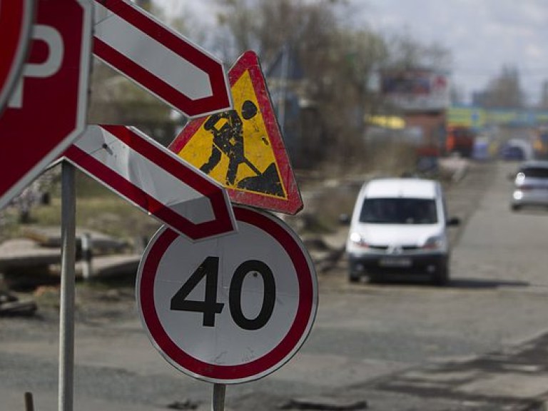 На качественный ремонт межгородских украинских дорог нужен триллион гривен – эксперт