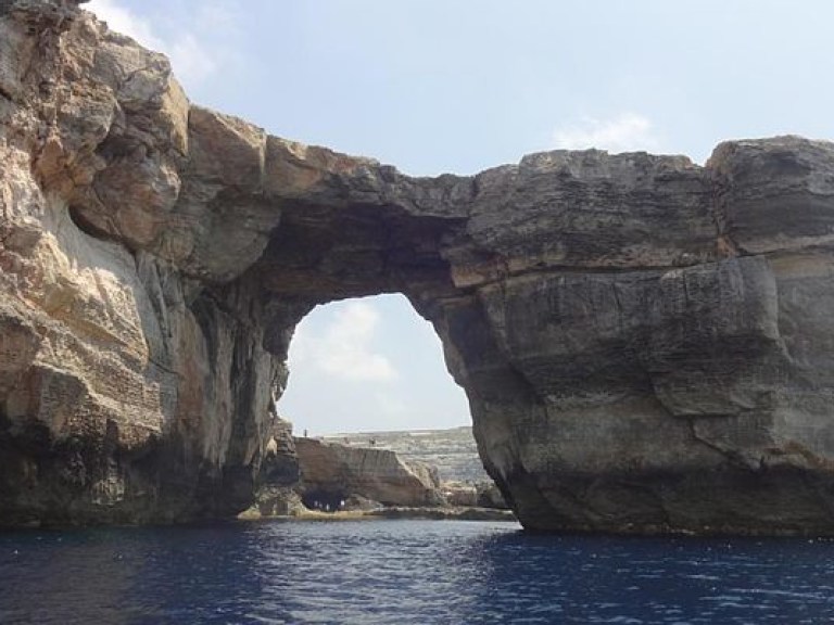 На Мальте обрушилась знаменитая скальная арка (ФОТО)