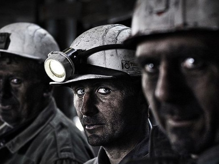 Протестом шахтеры Львовщины добились разблокирования счетов предприятия, чтобы получить зарплату – профсоюз