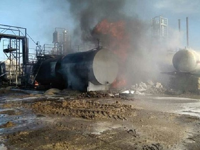 В Харьковской области загорелись цистерны с мазутом и газом (ФОТО)