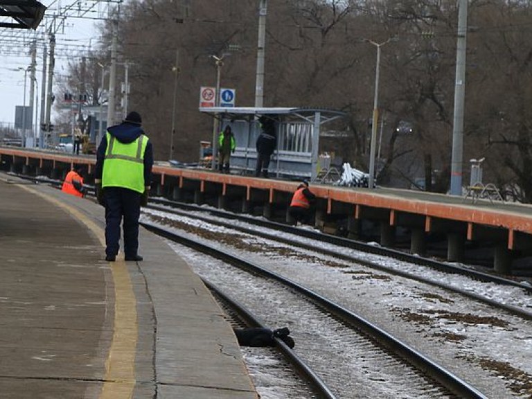 Тело мужчины с раной в голове нашли в Запорожье возле железнодорожных путей
