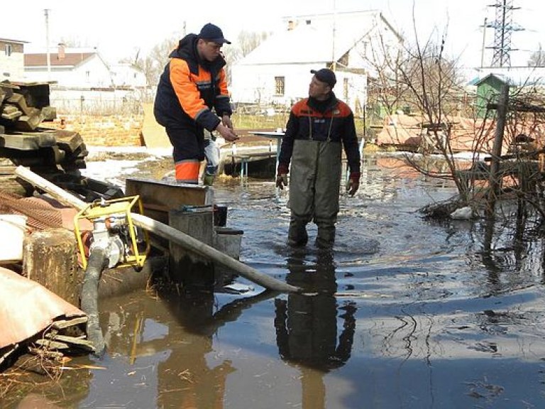 ГСЧС предупреждает о подъеме уровня воды в реках Украины