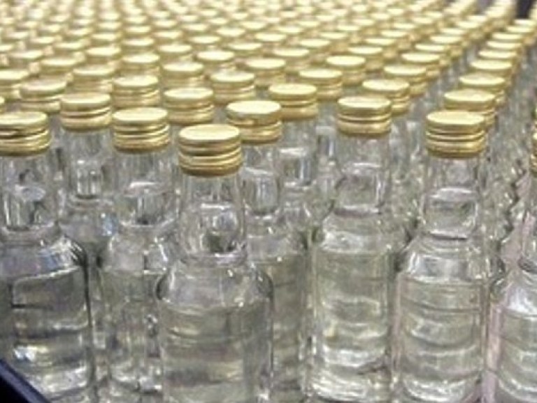В Киевской области обнаружили подпольные цеха с 67 тысячами литров суррогатного алкоголя