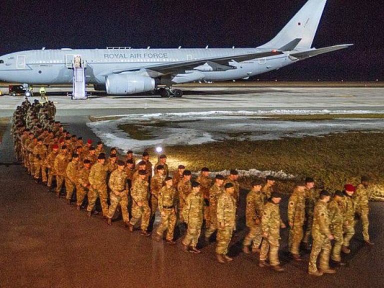 В Эстонию прибыли 120 британских солдат и офицеров из оперативного подразделения НАТО (ФОТО)