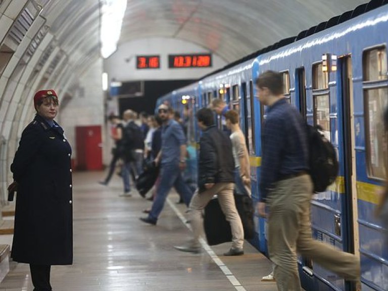 Пьяный хулиган устроил стрельбу в харьковском метро
