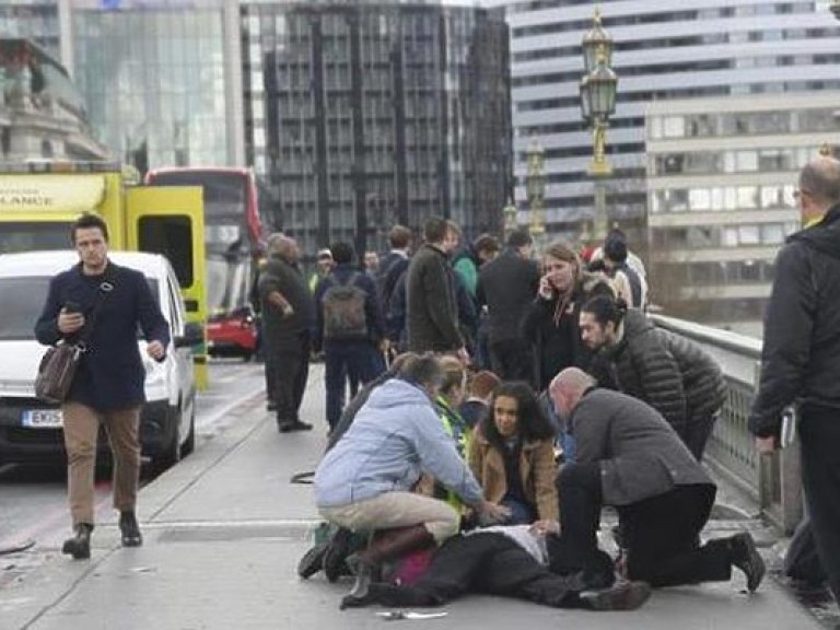 В Великобритании возле здания парламента произошел теракт, есть жертвы (ФОТО, ВИДЕО) &#8212; ОБНОВЛЯЕТСЯ