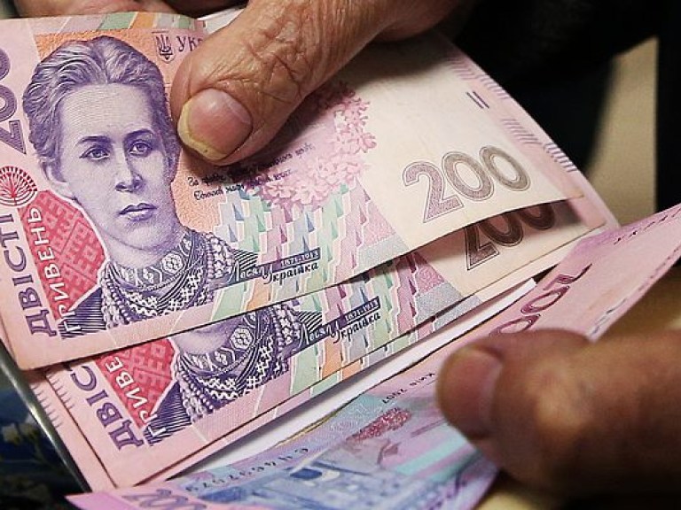 Задолженность перед украинцами по зарплате достигла 2 млрд гривен