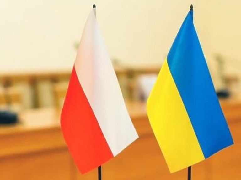 Из-за скандала с переизбранием Туска Польша будет  меньше восприниматься, как адвокат Украины в ЕС – политолог