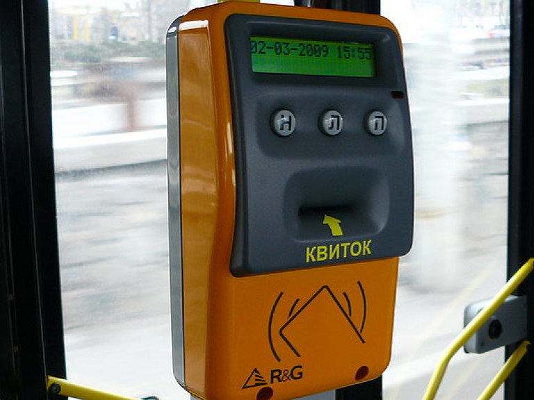 Киевсовет инициирует введение электронного билета до конца года, однако властям это не выгодно – эксперт