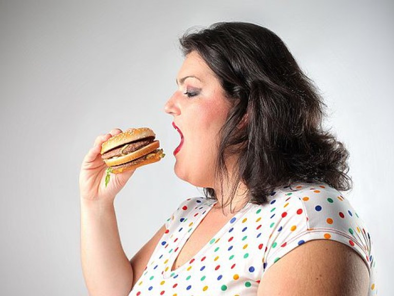 Диетолог рассказала, какие продукты предотвращают переедание