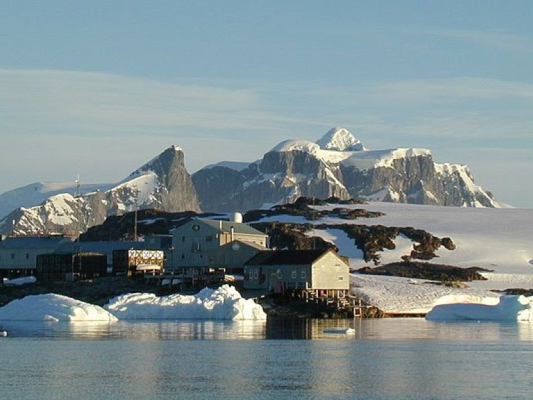 Украинская экспедиция отправилась в Антарктиду (ВИДЕО)