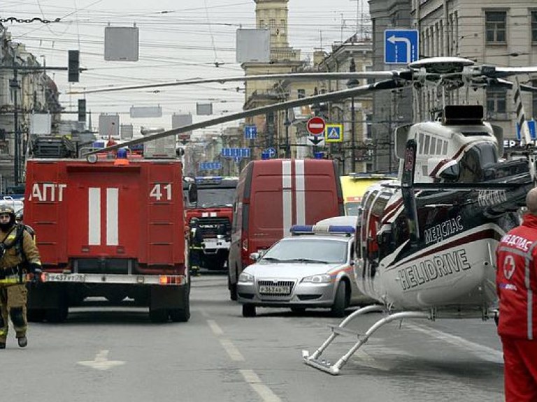 После теракта в Санкт-Петербурге объявлен трехдневный траур