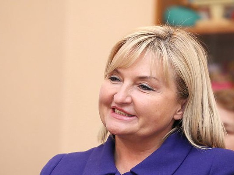 Официально: Порошенко назначил Ирину Луценко своим представителем в Раде