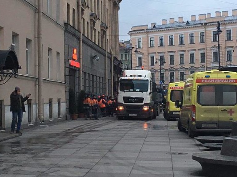 Число жертв теракта в метро Санкт-Петербурге возросло до 14 человек