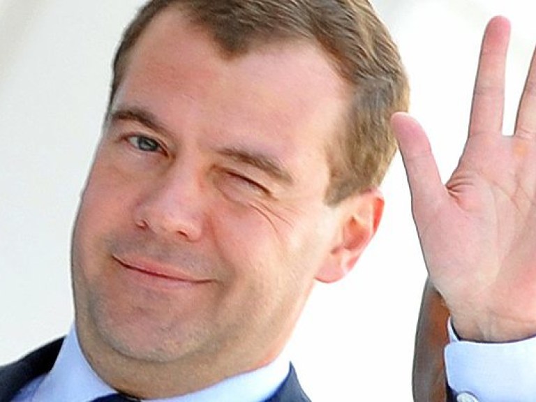 Госдума РФ отказалась проверять Медведева на коррупцию