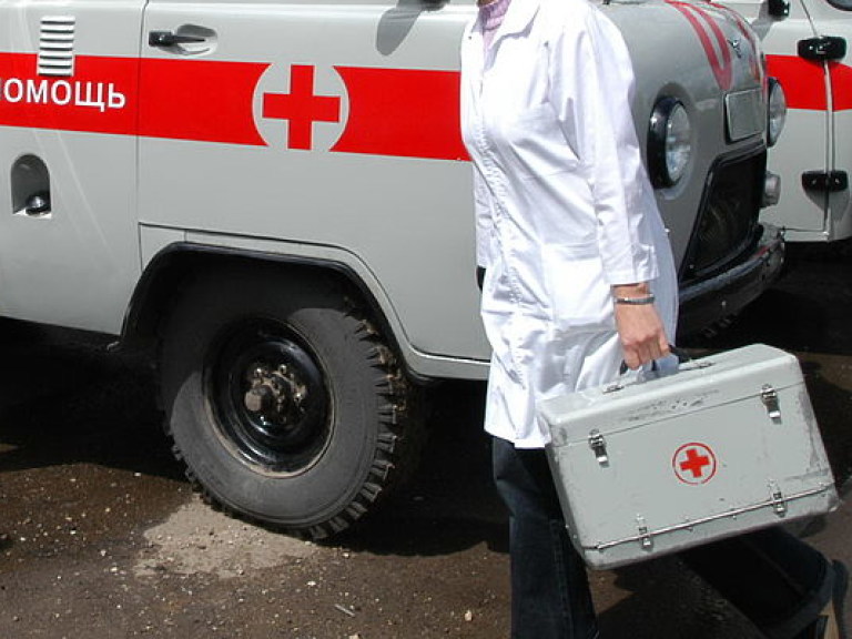 В Запорожской области 50-летнюю медсестру «скорой помощи» избил пьяный пациент