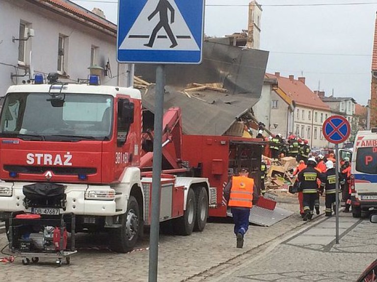 В Польше спасатели завершили поиски людей на месте разрушенного дома