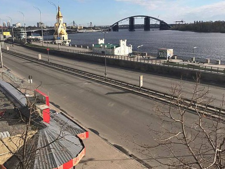 Три моста и несколько улиц Киева перекрыли из-за проведения полумарафона